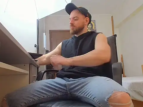 Snapshot of Ryanstone_ chatting on March 9, 2026, 5:55 am Ryanstone online show from March 9, 2026, 5:55 am