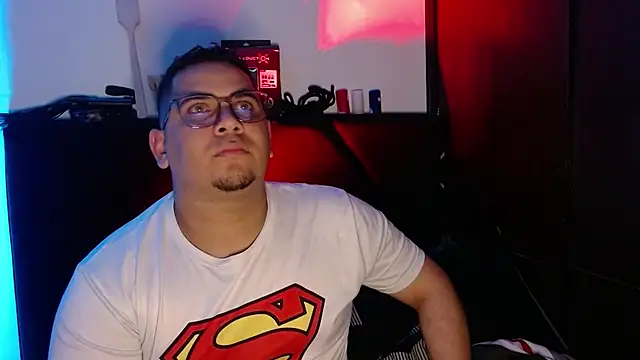 Snapshot of Dante_Valcur chatting on November 5, 2025, 11:27 pm Dante Valcur online show from November 5, 2025, 11:27 pm