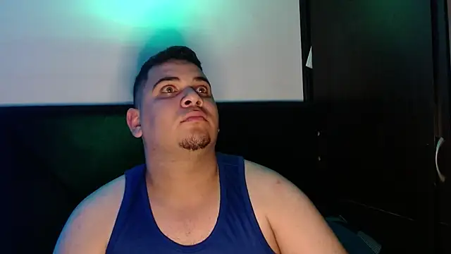 Snapshot of Dante_Valcur chatting on November 7, 2025, 2:00 am Dante Valcur online show from November 7, 2025, 2:00 am