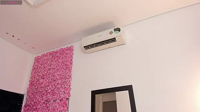 Snapshot of angie_harmony chatting on November 19, 2025, 12:16 pm angie harmony online show from November 19, 2025, 12:16 pm