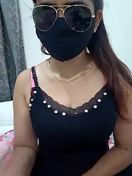 Aarti909090 online show from June 26, 2026, 5:17 pm