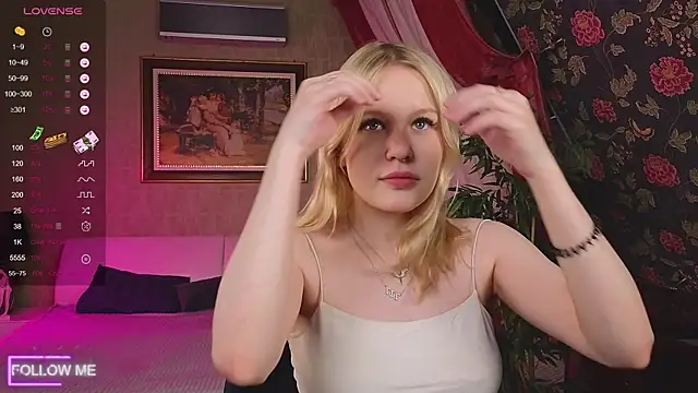 Mila wxw online show from November 30, 2025, 12:53 pm