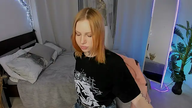 NaomiRosss online show from December 5, 2025, 11:41 am