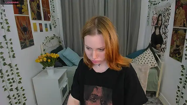 NaomiRosss online show from December 14, 2025, 1:38 pm