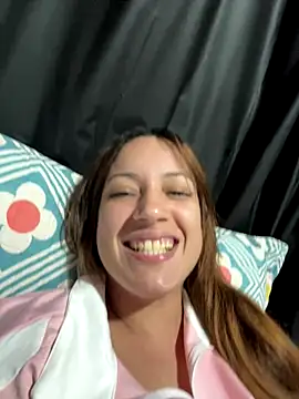 Snapshot of meninadeparis chatting on November 16, 2025, 3:23 am meninadeparis online show from November 16, 2025, 3:23 am