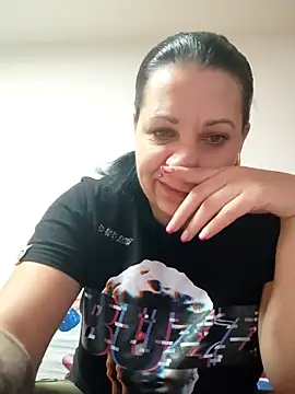 SugarDiamonds online show from November 21, 2025, 8:24 am