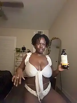 Snapshot of ladiosa_selene chatting on February 28, 2026, 1:17 am ladiosa selene online show from February 28, 2026, 1:17 am