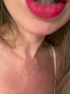 Melzinhasweet online show from March 12, 2026, 2:12 pm