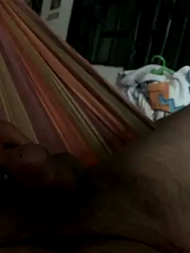 tuntuntiburon online show from November 3, 2025, 12:17 pm