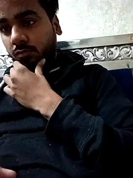 naughtyboyjii online show from November 13, 2025, 3:49 am