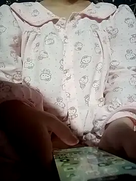 Snapshot of LenaLy2k chatting on November 11, 2025, 1:33 pm LenaLy2k online show from November 11, 2025, 1:33 pm