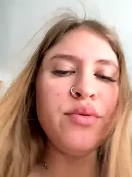 Eva Renny online show from November 5, 2025, 6:24 am