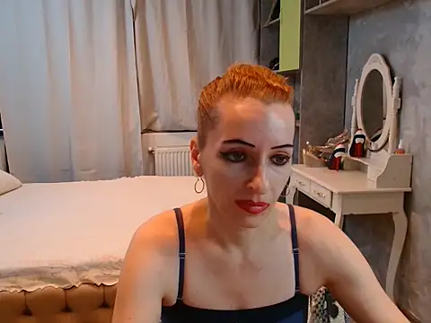 Snapshot of AnneDevrim chatting on November 12, 2025, 6:58 am AnneDevrim online show from November 12, 2025, 6:58 am