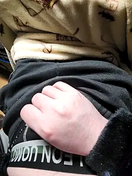 Snapshot of yuyuyu23565 chatting on November 24, 2025, 12:38 pm yuyuyu23565 online show from November 24, 2025, 12:38 pm