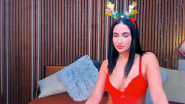 CamillaParis25 online show from December 5, 2025, 6:04 pm