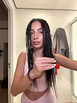 Snapshot of VickyM99 chatting on January 8, 2026, 7:54 am VickyM99 online show from January 8, 2026, 7:54 am