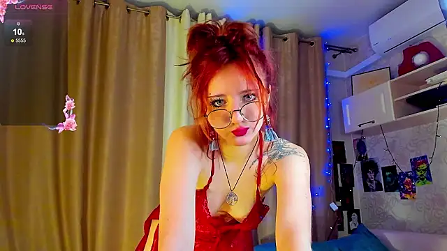 Snapshot of DragonflyLiza chatting on February 27, 2026, 1:00 pm DragonflyLiza online show from February 27, 2026, 1:00 pm