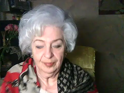 Snapshot of ValeriaKroww chatting on April 27, 2026, 5:44 pm ValeriaKroww online show from April 27, 2026, 5:44 pm