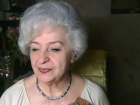 Snapshot of ValeriaKroww chatting on May 15, 2026, 5:09 pm ValeriaKroww online show from May 15, 2026, 5:09 pm