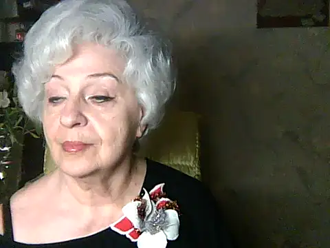 Snapshot of ValeriaKroww chatting on May 20, 2026, 6:03 pm ValeriaKroww online show from May 20, 2026, 6:03 pm