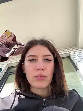 MelissaPinkiss online show from February 12, 2026, 12:00 pm