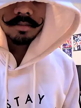 skinnydddue online show from November 3, 2025, 6:31 pm