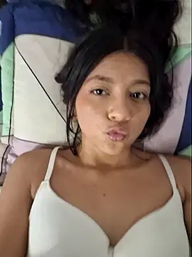 Snapshot of charlloteevans chatting on March 5, 2026, 3:08 pm charlloteevans online show from March 5, 2026, 3:08 pm