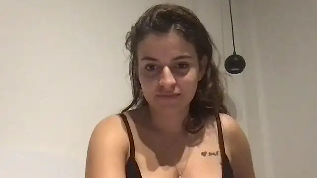 pia couple online show from November 5, 2025, 8:31 pm