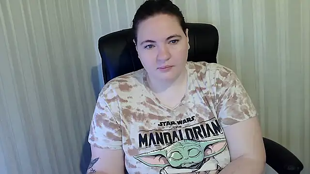 XLisaBlueXsS online show from November 16, 2025, 4:07 am