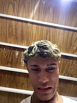 Snapshot of meliodas_23cm chatting on December 19, 2025, 11:12 pm meliodas 23cm online show from December 19, 2025, 11:12 pm