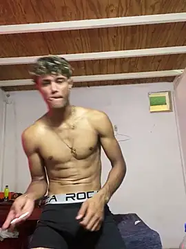 Snapshot of meliodas_23cm chatting on December 21, 2025, 5:31 pm meliodas 23cm online show from December 21, 2025, 5:31 pm