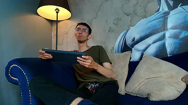 ZyroNight online show from November 18, 2025, 4:00 pm