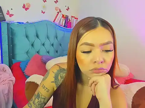 Snapshot of Aurora_sky9 chatting on February 6, 2026, 9:51 pm Aurora sky9 online show from February 6, 2026, 9:51 pm