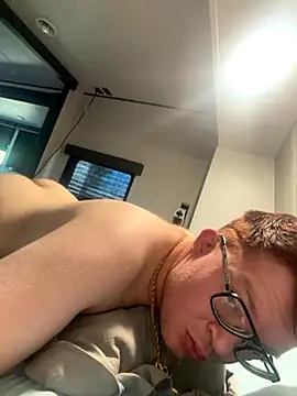 Mr-Red1997 online show from November 8, 2025, 7:12 pm