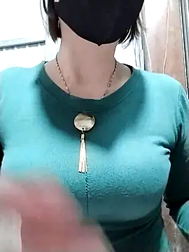 Snapshot of Niramiu chatting on November 18, 2025, 2:21 pm Niramiu online show from November 18, 2025, 2:21 pm