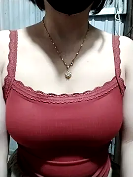 Snapshot of Niramiu chatting on November 20, 2025, 1:44 pm Niramiu online show from November 20, 2025, 1:44 pm