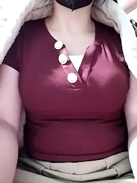 Snapshot of Niramiu chatting on November 30, 2025, 4:00 pm Niramiu online show from November 30, 2025, 4:00 pm