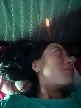 oanh-oanhbay online show from November 6, 2025, 9:26 pm