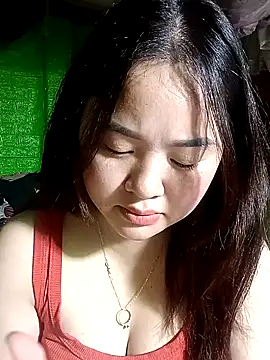 Snapshot of Bee-bgolden chatting on November 22, 2025, 12:04 pm Bee-bgolden online show from November 22, 2025, 12:04 pm