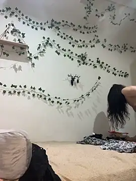 Snapshot of zowi101 chatting on February 22, 2026, 10:19 pm zowi101 online show from February 22, 2026, 10:19 pm