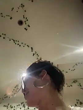 Snapshot of zowi101 chatting on March 4, 2026, 11:55 pm zowi101 online show from March 4, 2026, 11:55 pm