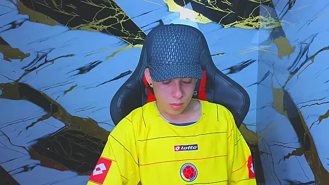 Suarezz10  online show from November 12, 2025, 12:49 pm