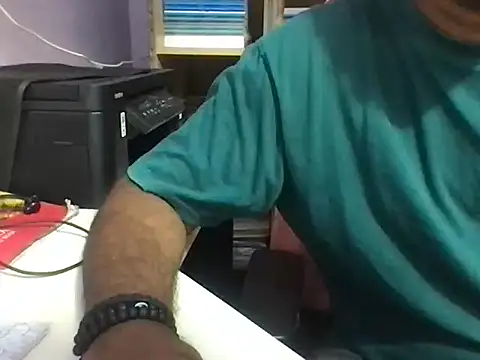 KingCobra 07 online show from April 13, 2026, 2:28 am
