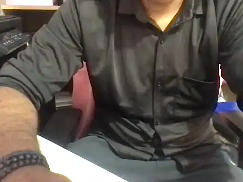 KingCobra 07 online show from April 16, 2026, 2:34 am