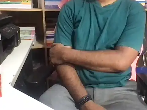 KingCobra 07 online show from April 23, 2026, 3:19 am