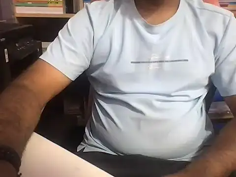 KingCobra 07 online show from May 12, 2026, 3:03 am