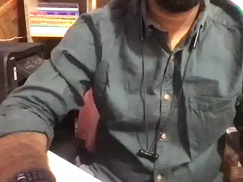 KingCobra 07 online show from May 25, 2026, 2:39 am