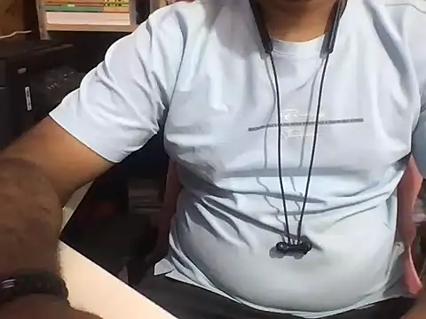 KingCobra 07 online show from May 30, 2026, 2:41 am