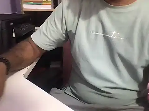 KingCobra 07 online show from June 4, 2026, 2:39 am