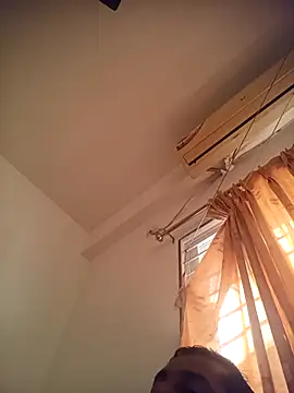 RubyEntity online show from November 7, 2025, 4:45 am